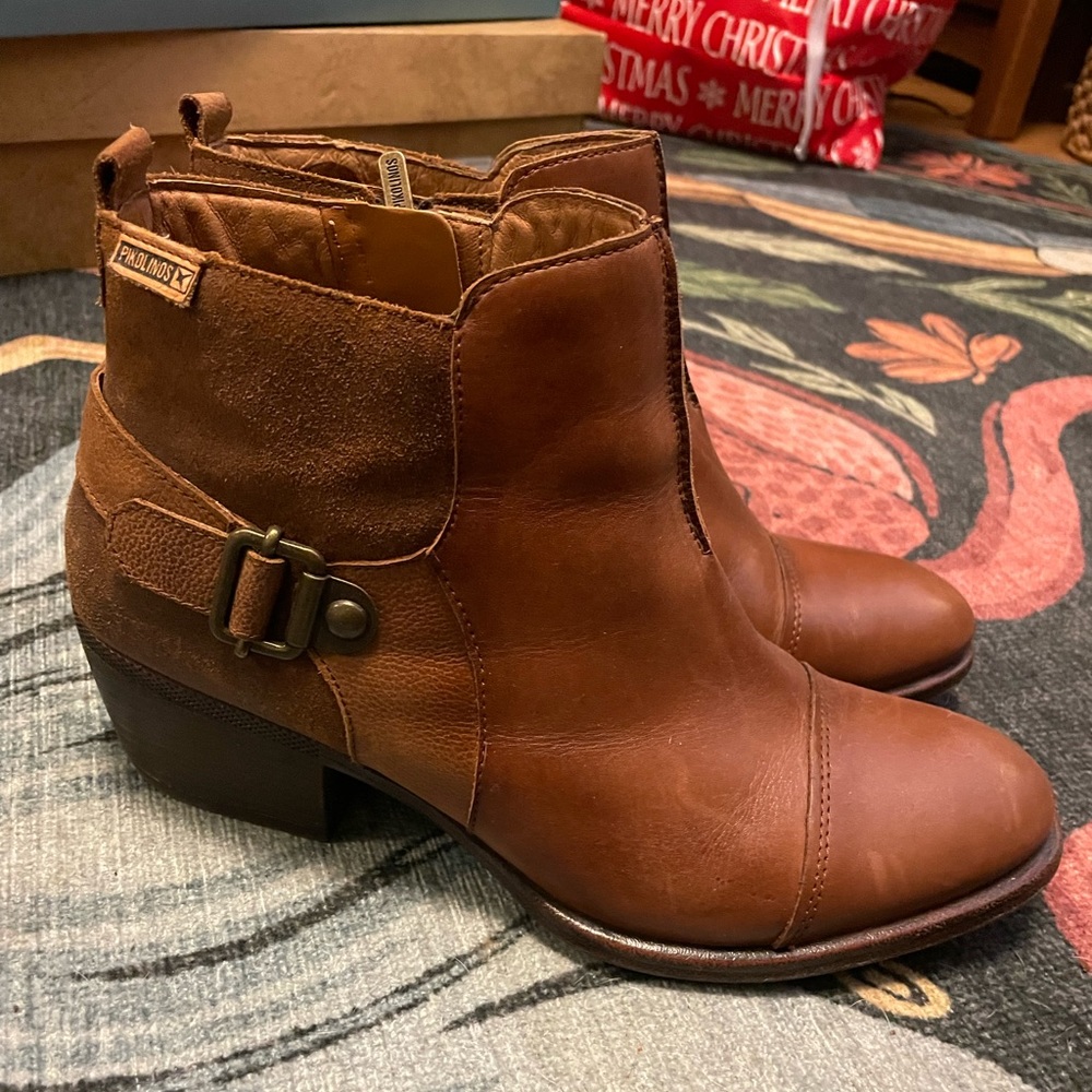 Brown, size 41 Pikolinos booties.